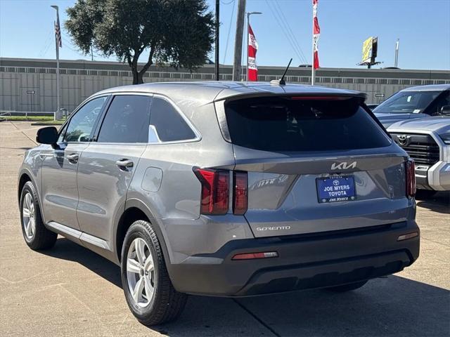 used 2023 Kia Sorento car, priced at $22,455