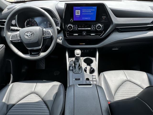 used 2024 Toyota Highlander car, priced at $41,955