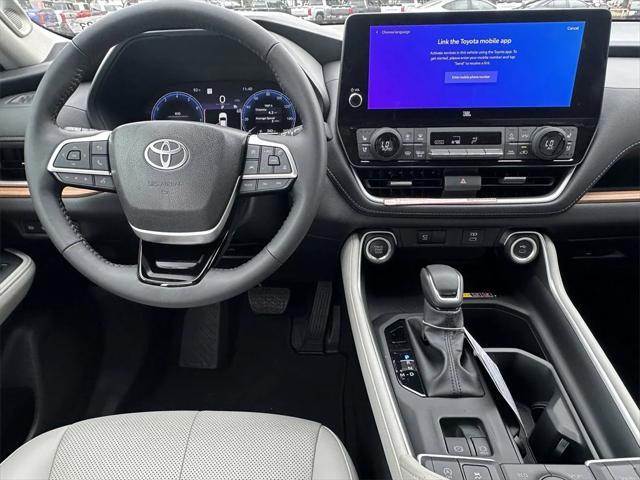 new 2025 Toyota Grand Highlander car, priced at $57,737