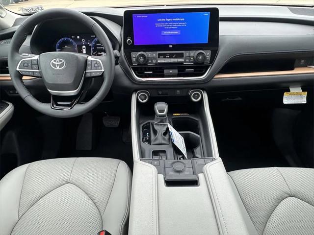 new 2025 Toyota Grand Highlander car, priced at $57,737