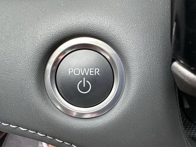 new 2025 Toyota Highlander Hybrid car, priced at $54,887