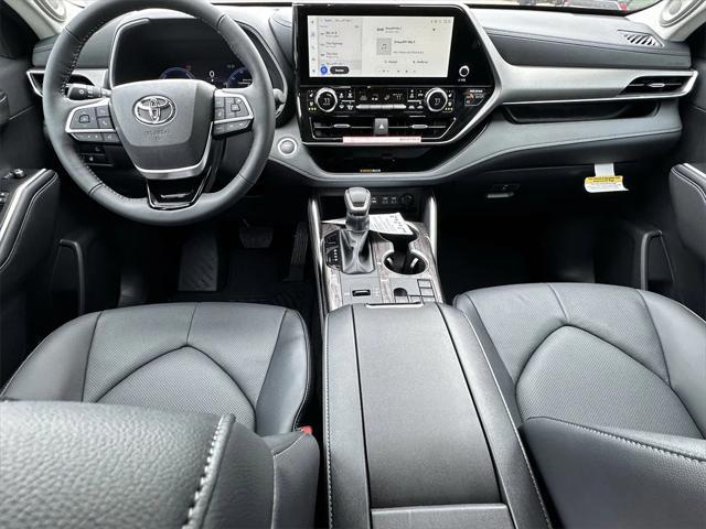 new 2025 Toyota Highlander Hybrid car, priced at $54,887