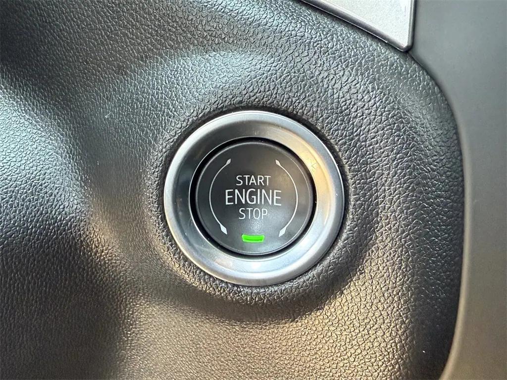 used 2024 Chevrolet Silverado 1500 car, priced at $43,291