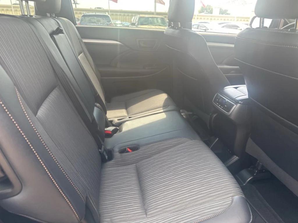 used 2018 Toyota Highlander car, priced at $19,891