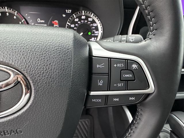used 2023 Toyota Highlander car, priced at $32,988