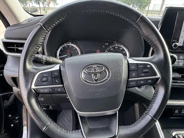used 2023 Toyota Highlander car, priced at $31,955
