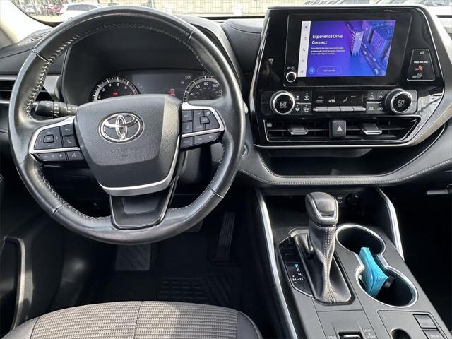 used 2023 Toyota Highlander car, priced at $31,955