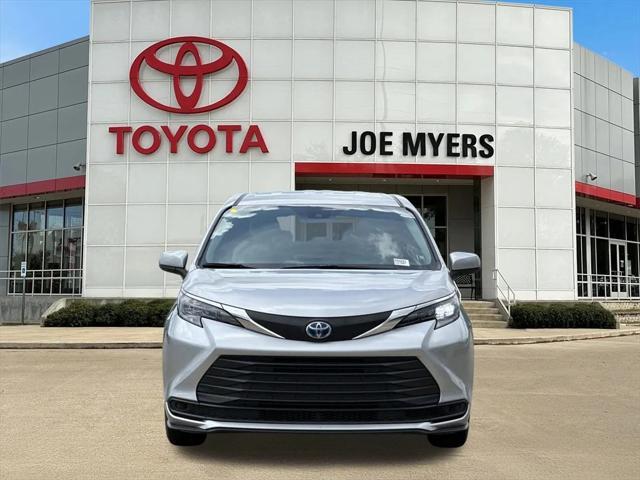 used 2025 Toyota Sienna car, priced at $43,691