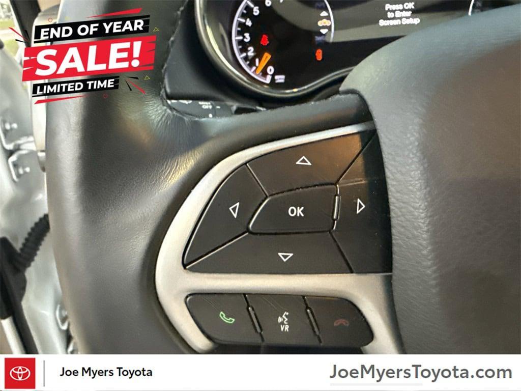 used 2022 Jeep Grand Cherokee car, priced at $20,491