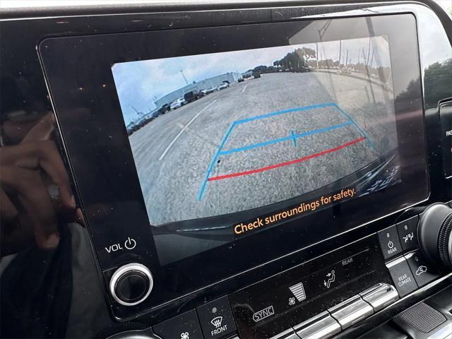 used 2023 Toyota Highlander car, priced at $34,691
