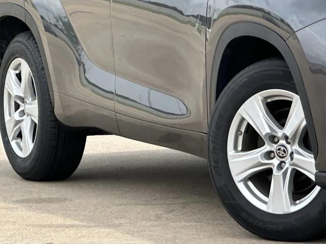 used 2023 Toyota Highlander car, priced at $32,691
