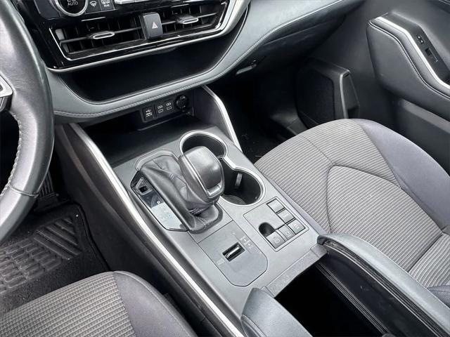 used 2023 Toyota Highlander car, priced at $32,691
