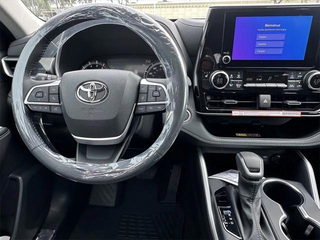 new 2025 Toyota Highlander car, priced at $46,962
