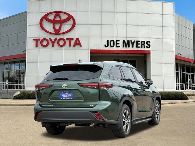 new 2025 Toyota Highlander car, priced at $46,962
