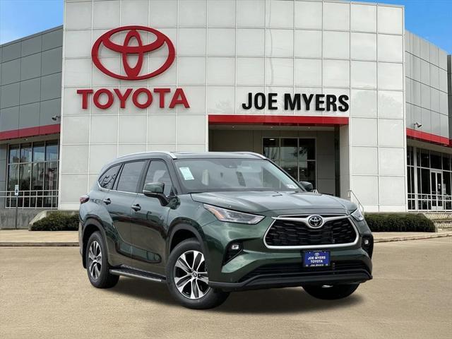 new 2025 Toyota Highlander car, priced at $46,962