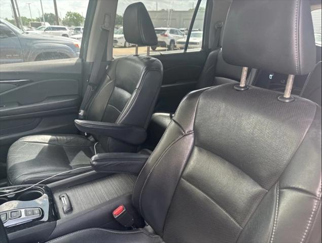 used 2016 Honda Pilot car, priced at $18,999