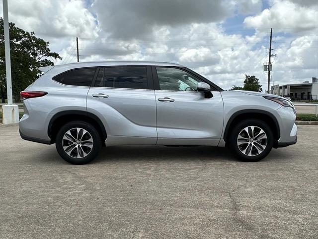 used 2023 Toyota Highlander car, priced at $35,689