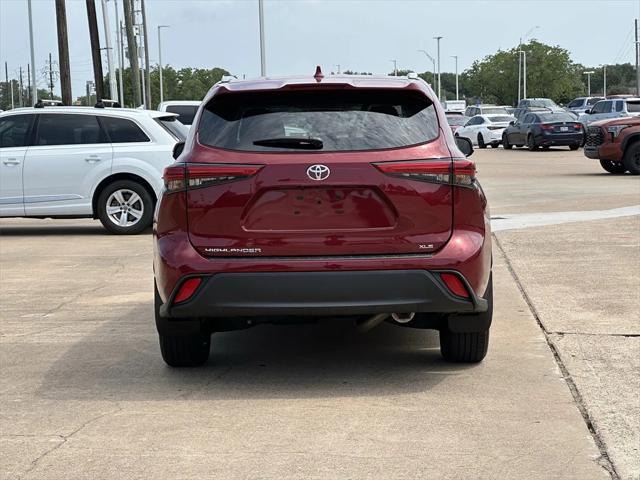 used 2022 Toyota Highlander car, priced at $35,691