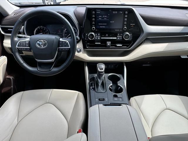 used 2022 Toyota Highlander car, priced at $35,691