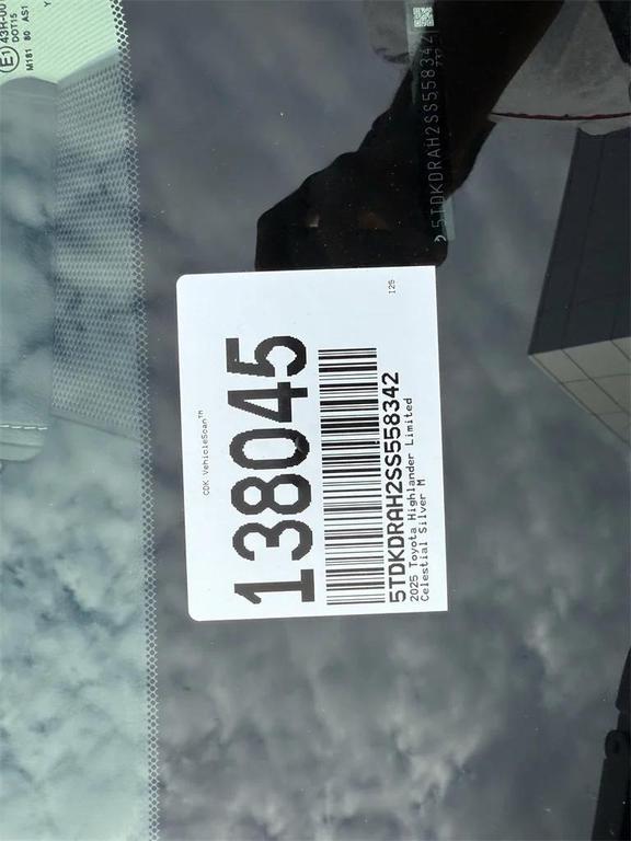 new 2025 Toyota Highlander car, priced at $51,427