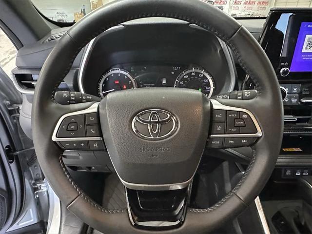 used 2024 Toyota Highlander car, priced at $43,550