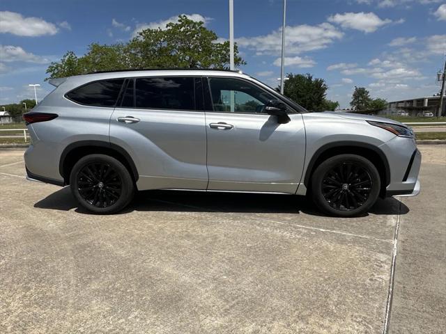 used 2024 Toyota Highlander car, priced at $43,550