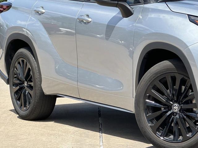 used 2024 Toyota Highlander car, priced at $43,550