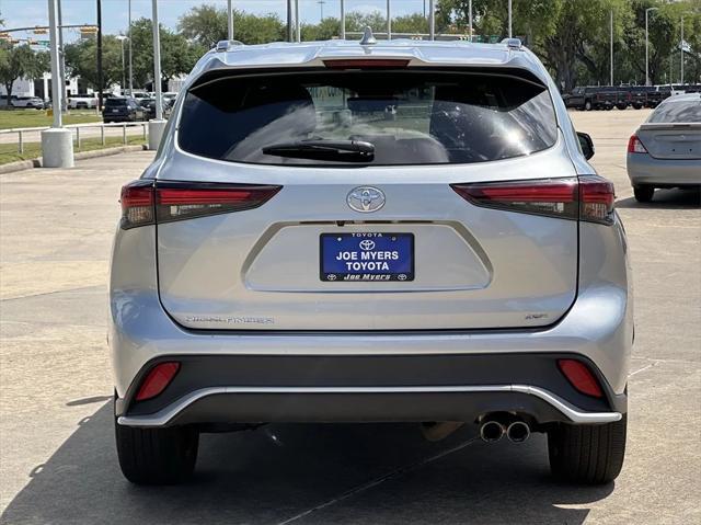 used 2024 Toyota Highlander car, priced at $43,550