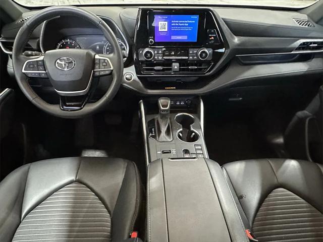 used 2024 Toyota Highlander car, priced at $43,550