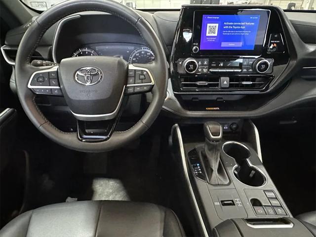 used 2024 Toyota Highlander car, priced at $43,550