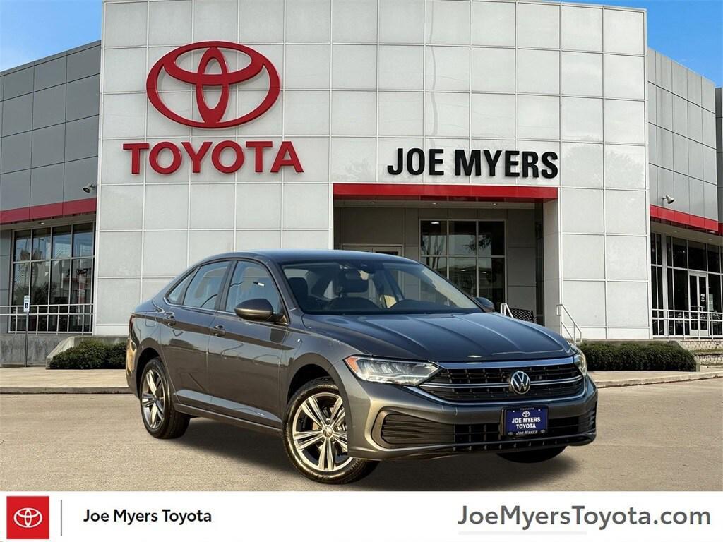 used 2024 Volkswagen Jetta car, priced at $20,291