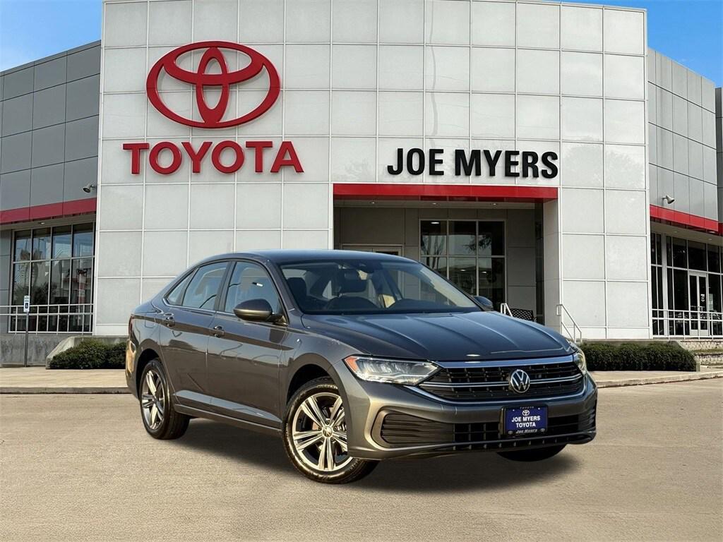 used 2024 Volkswagen Jetta car, priced at $20,291