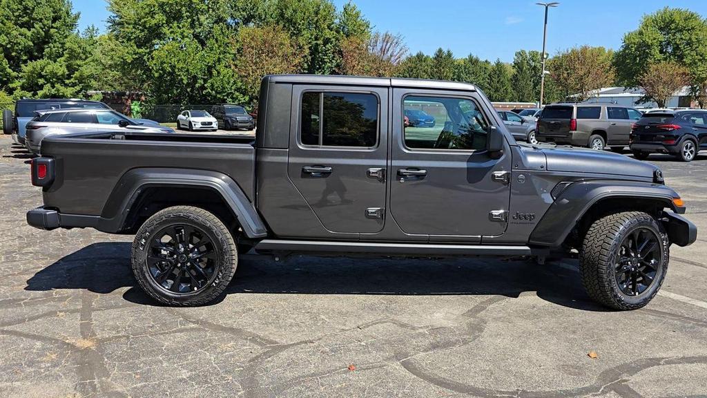 used 2024 Jeep Gladiator car, priced at $35,795