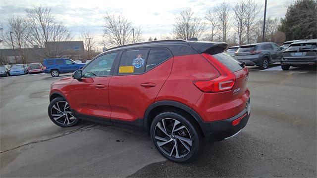 used 2019 Volvo XC40 car, priced at $22,895