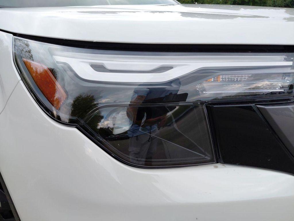 new 2025 Subaru Forester car, priced at $35,678