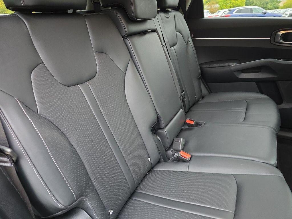 used 2025 Kia Sorento car, priced at $32,595