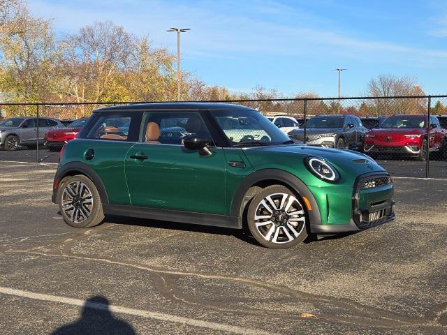 used 2024 MINI Hardtop car, priced at $29,995