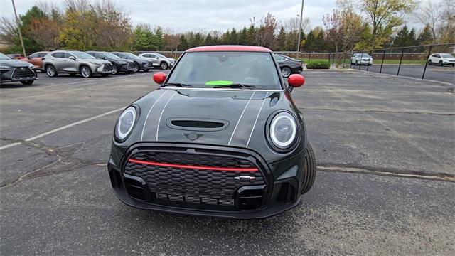 used 2023 MINI Hardtop car, priced at $32,900