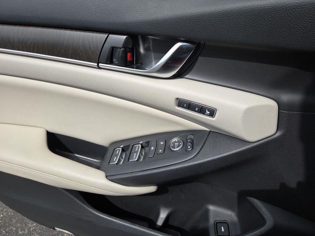 used 2022 Honda Accord Hybrid car, priced at $28,200