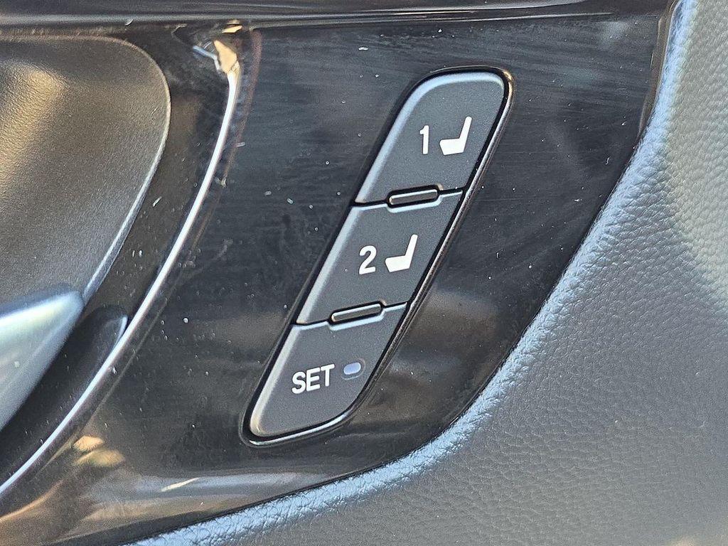 used 2023 Honda CR-V Hybrid car, priced at $33,195