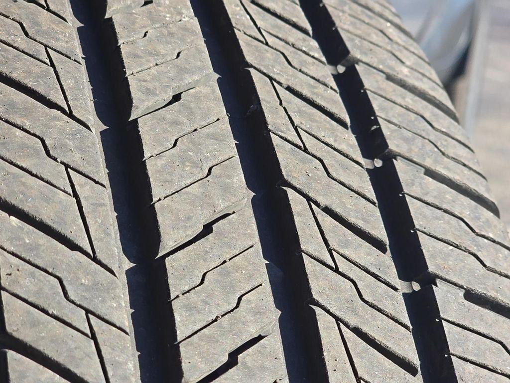 used 2023 Chevrolet Traverse car, priced at $28,795