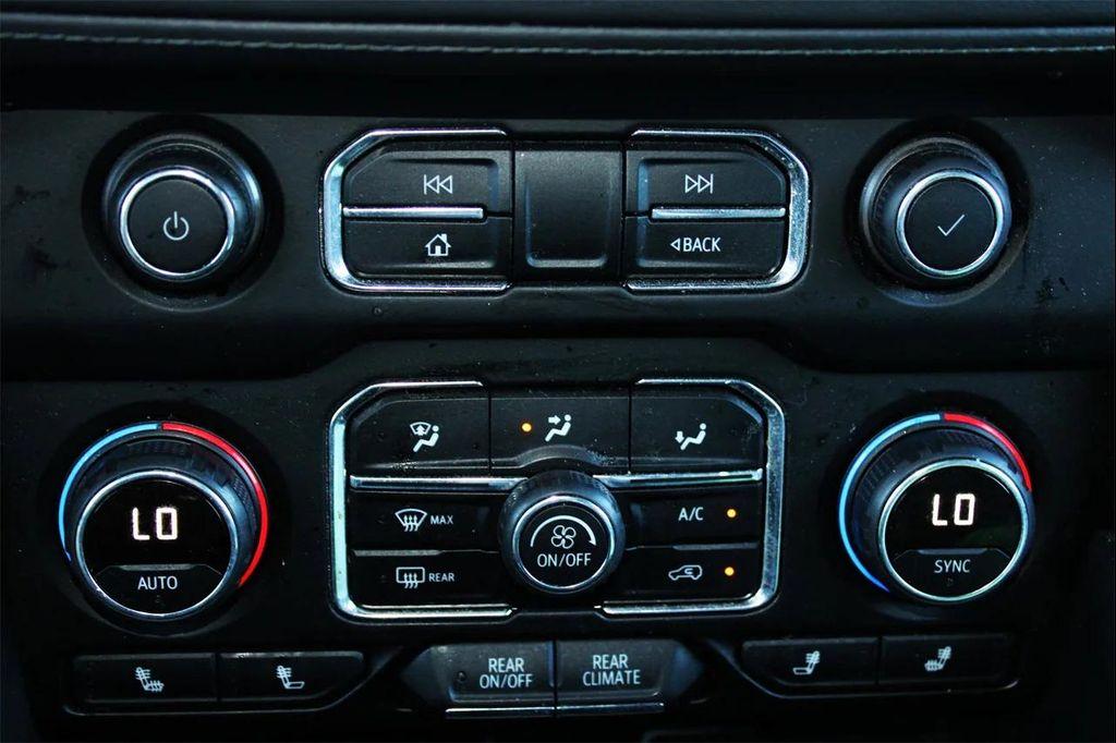 used 2024 Chevrolet Tahoe car, priced at $43,288