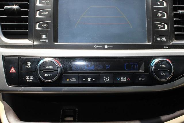 used 2015 Toyota Highlander car, priced at $18,595