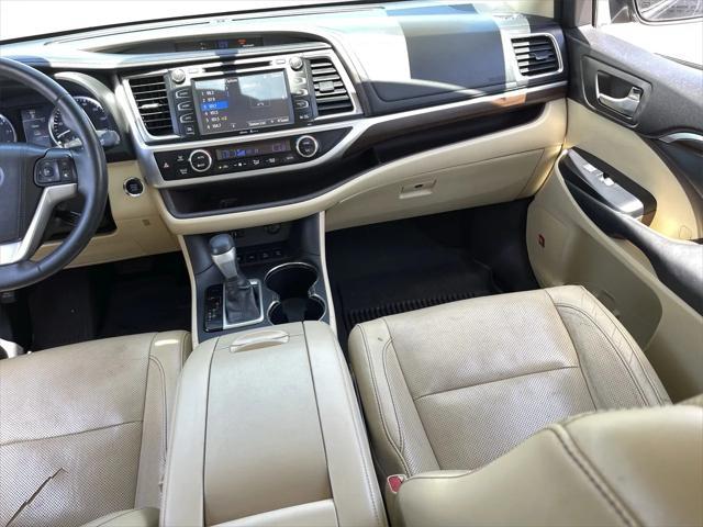 used 2015 Toyota Highlander car, priced at $16,889