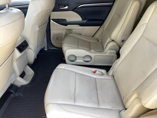 used 2015 Toyota Highlander car, priced at $16,889