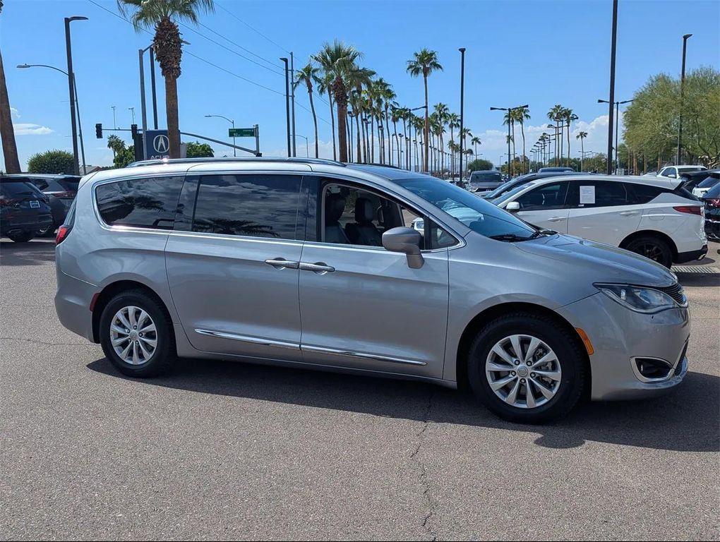 used 2019 Chrysler Pacifica car, priced at $14,998