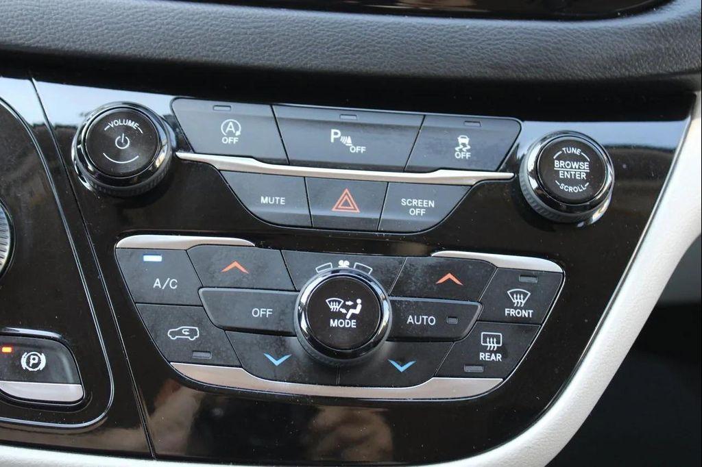 used 2019 Chrysler Pacifica car, priced at $16,487