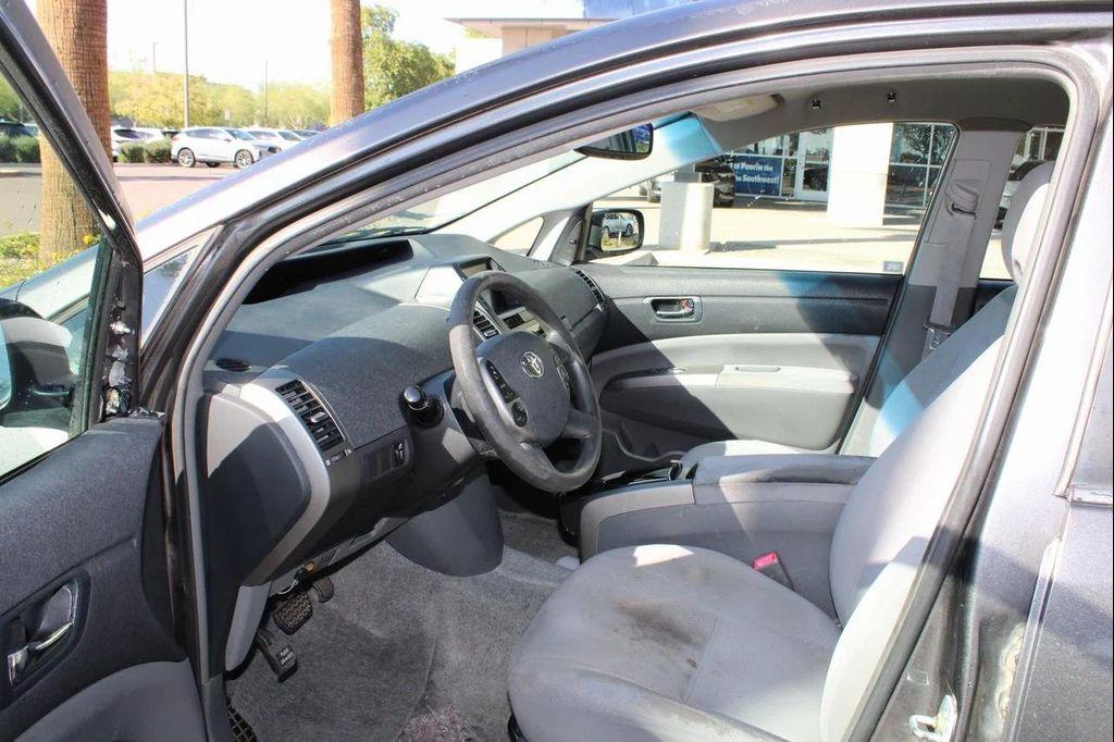 used 2007 Toyota Prius car, priced at $5,713