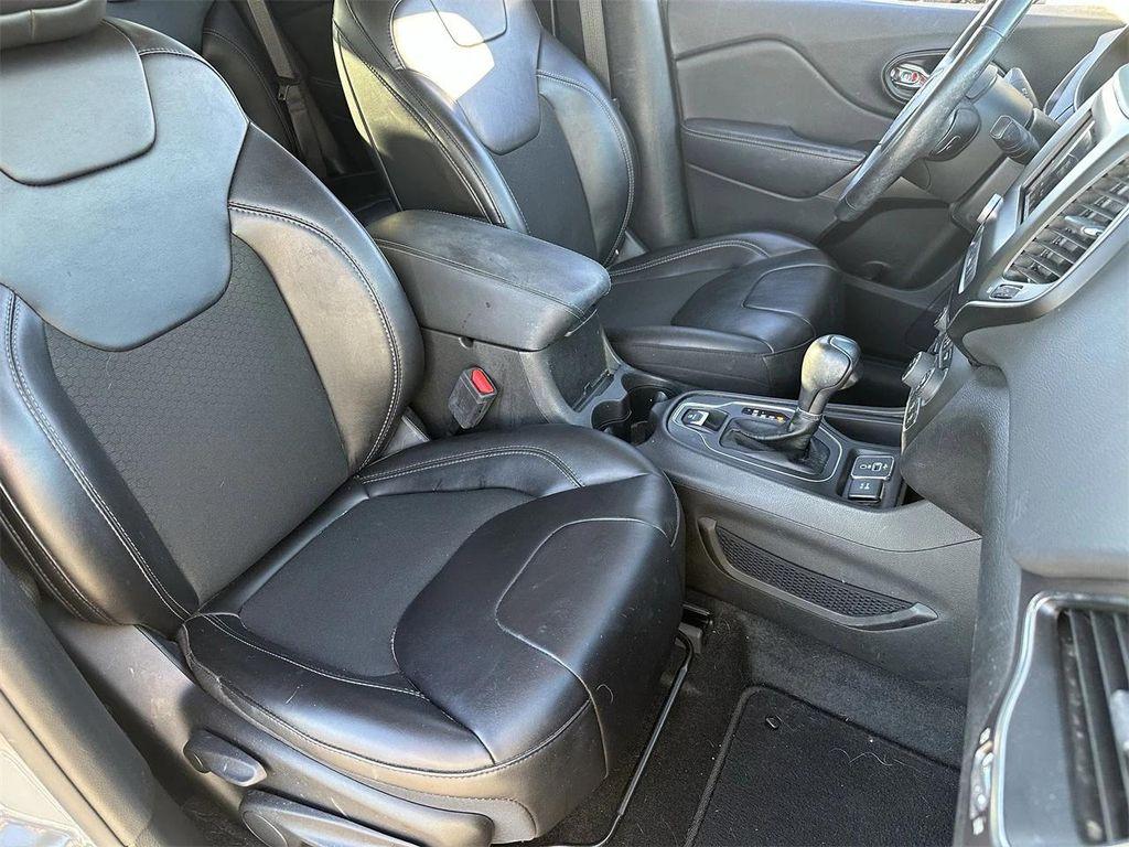 used 2021 Jeep Cherokee car, priced at $18,788