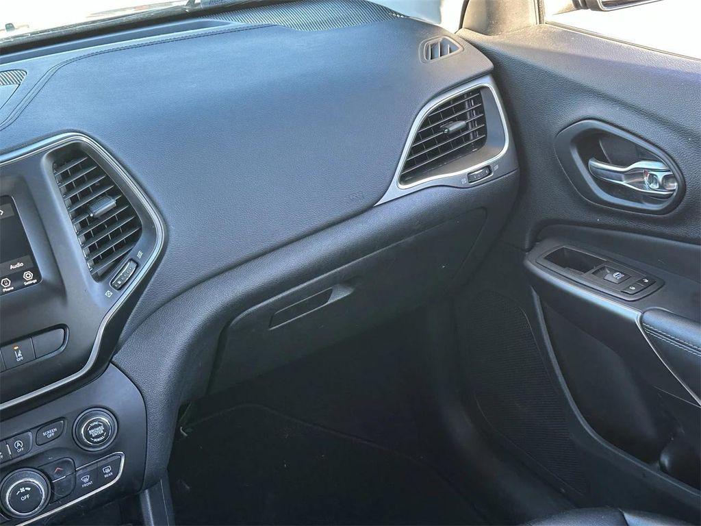 used 2021 Jeep Cherokee car, priced at $18,788